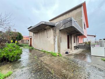 CASA INDIPENDENTE A CARBONIA