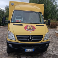 Food truck autonegozio paninoteca Mercedes