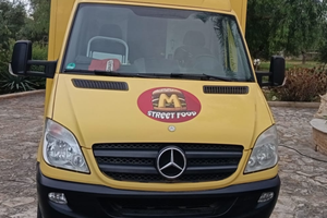 Food truck autonegozio paninoteca Mercedes
