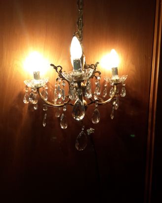 Lampadario a gocce in cristallo