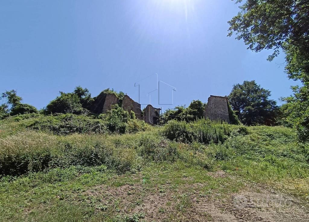 Rustico / Casale di 250 m² con più di 5 locali e b - Vista 3