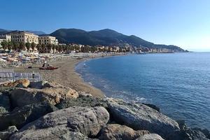 VARAZZE CENTRO Disponibile OTTOBRE, NOVEMBRE, DICE