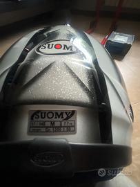 Casco suomy
