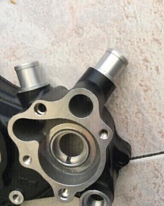 Raccordi tubi acqua , semi carter Honda cr 250
