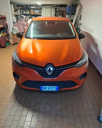 Clio 5 tce 90cv benzina equilibre color arancione