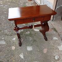 Tavolinetto antico
