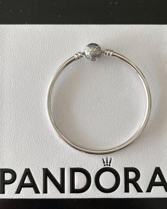 Pandora bangle limited edition misura 17