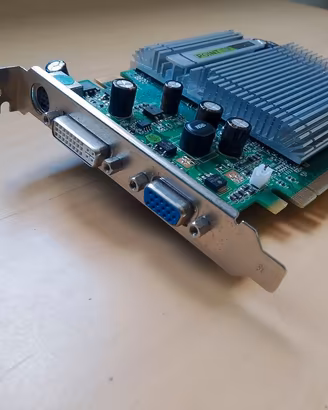 Scheda Video GeForce 7300 GT 512MB Testata