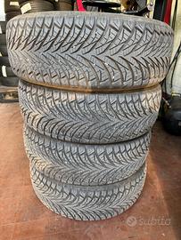 Pneumatici 4 stagioni 215/65r16