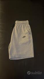 Pantaloncini Nike Tech