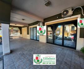 Locale commerciale di 100 mq + porticato di 60 mq