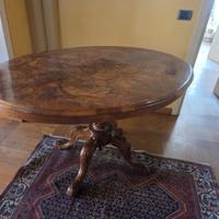 Tavolo in radica di noce