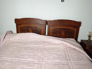 Lampadari e mobili antichi