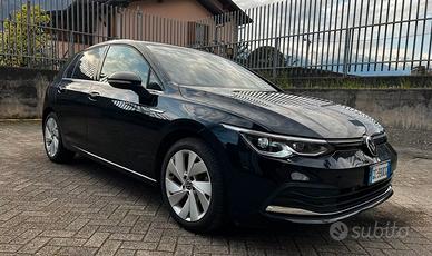 Volkswagen Golf 8 eTSI DSG 7 - MK 2020 - PERFETTA