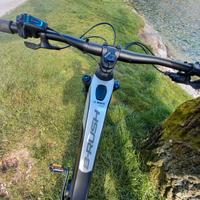 E bike whistle usata, telaio in carbonio, taglia s