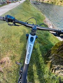 E bike whistle usata, telaio in carbonio, taglia s