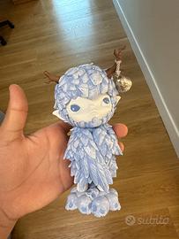 Hirono ceramic feather figurine