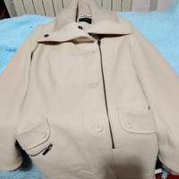 Giacca da donna colore beige chiaro con cintura
