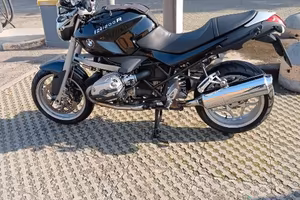 BMW R1200R