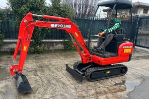 E166 Mini escavatore New Holland 15 q