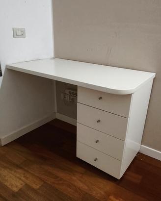 Scrivania a muro con 4 cassetti colore bianco