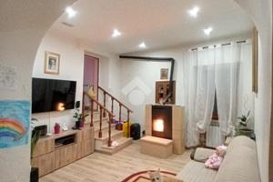 4 LOCALI A SAN VITO ROMANO