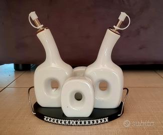 Set Oliera/Acetiera in Ceramica  con Vassoio
