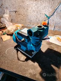 Pompa autoadescante solare 180w a 12v