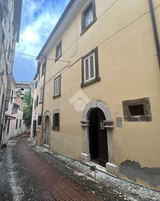 PALAZZO A VEROLI