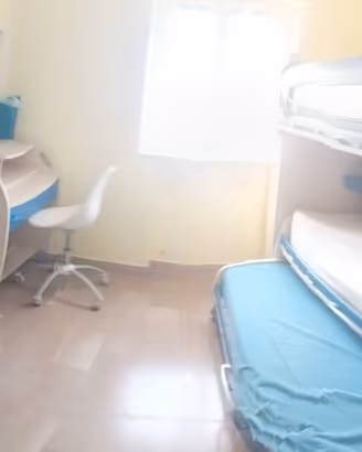 cameretta per ragazzi tre posti letto