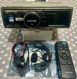  Alpine iDA-X100 con Bluetooth, e telecomando.