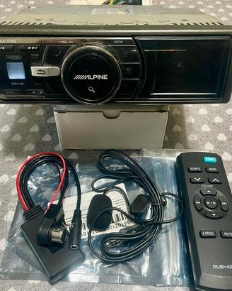  Alpine iDA-X100 con Bluetooth, e telecomando.