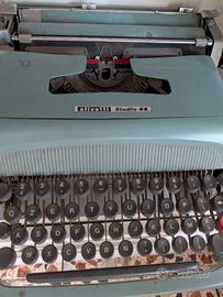 Macchina da scrivere Olivetti Studio 44