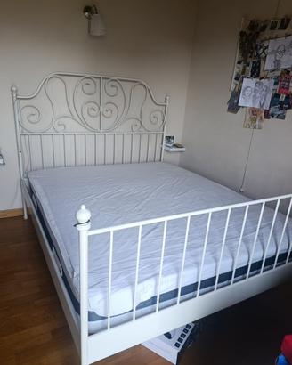 Letto matrimoniale + rete a doghe