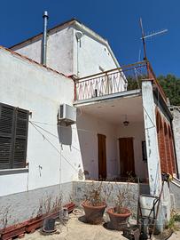 Villa indipendente con 2000mq di giardino