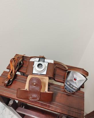 Macchina fotografica vintage AGFA ISOLY