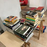 Libri di vario genere e enciclopedie