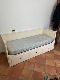 Divano letto matrimoniale Ikea