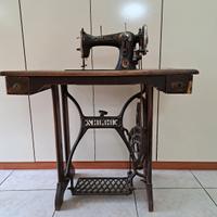 Macchina da Cucire SAIMAC  Antica a pedale Mobile