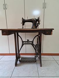 Macchina da Cucire SAIMAC  Antica a pedale Mobile
