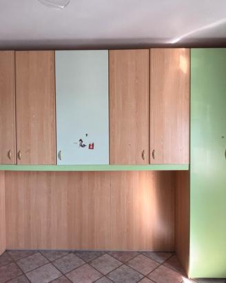 Armadio componibile legno chiaro + verde menta.