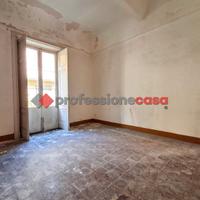 Riposto - Appartamento in Stabile d'Epoca