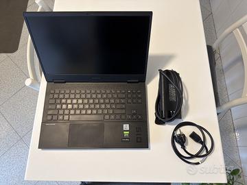 HP OMEN 15 - i7 - RTX 2060 - 16GB - 512GB - 144Hz