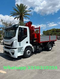 IVECO 150E18 CON GRU FERRARI 710 E CASSONE RIB. TR