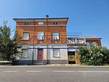 Casa indipendente di 400 m² con più di 5 locali e 