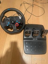 volante e pedaliera per PC o console