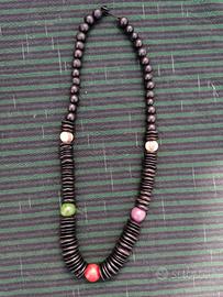 Collana in semi/cocco/legno