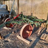 COLTIVATORE TRAINATO CON PISTONE IDRAULICO