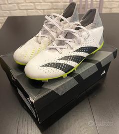 Scarpe calcio Adidas Predator Accuracy taglia UK 4
