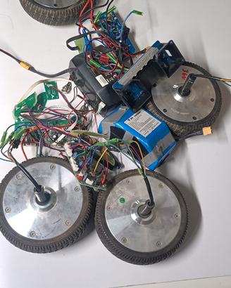 Ricambi hoverboard 4 ruote schede 2 batterie